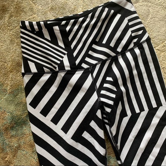 Victoria’s Secret Sport VSX Leggings - Picture 3 of 4